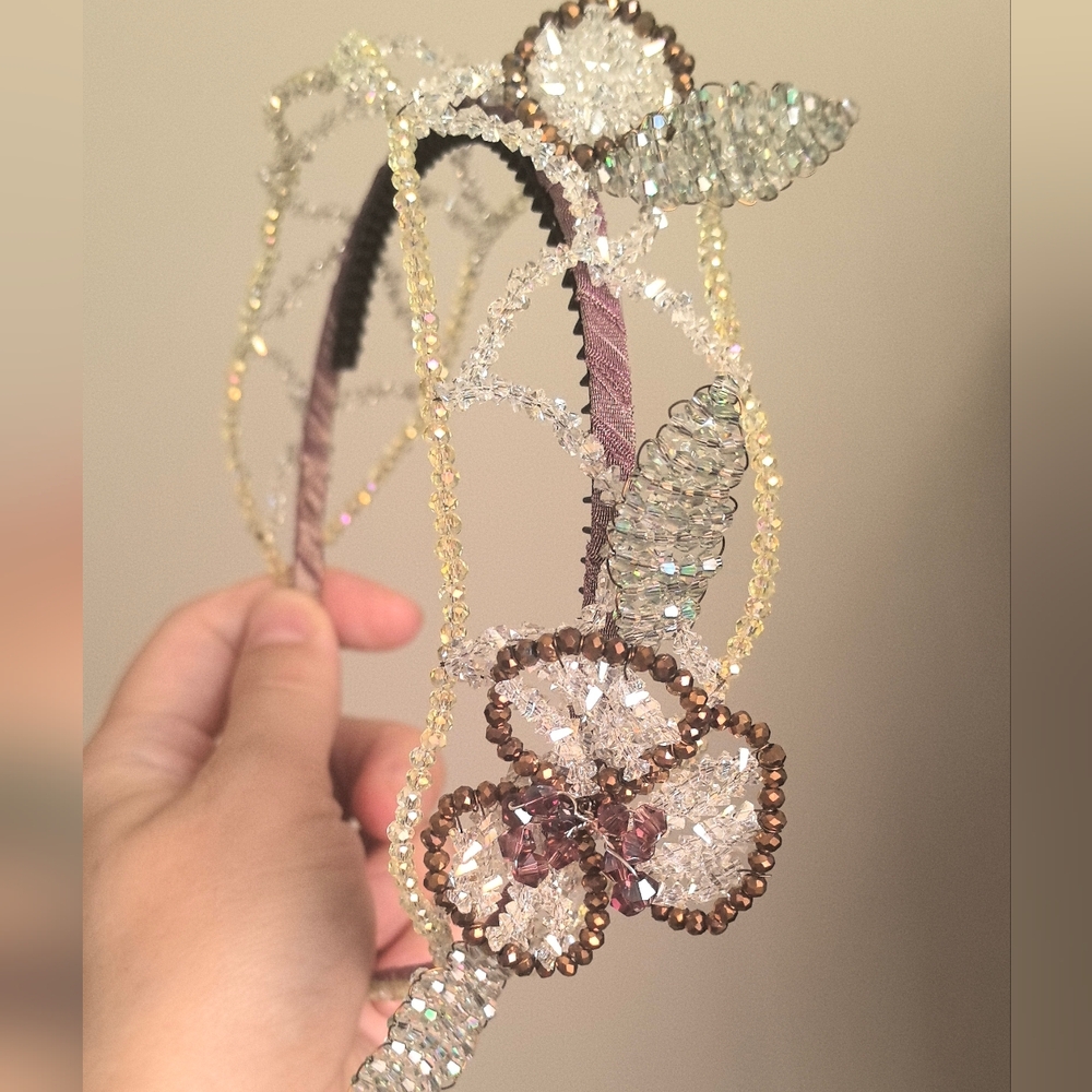 Elegant Crystal Embellished Headband